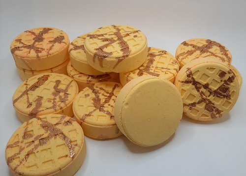 Fall Festival Waffles Bath Bomb ššš§ Fizz, scent & colorful soak āØšø - Image 6