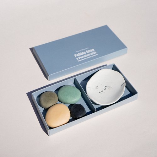 4 Pebble Soaps with Porcelain Dish Set