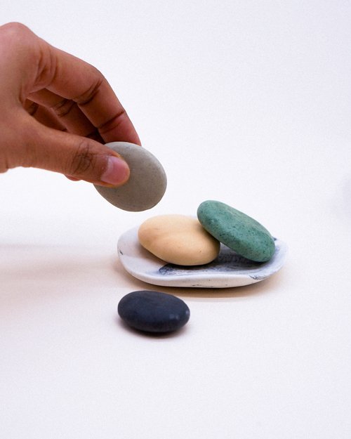 4 Pebble Soaps with Porcelain Dish Set - Image 2