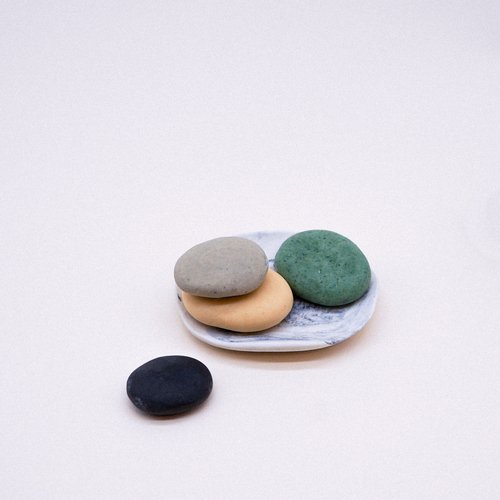 4 Pebble Soaps with Porcelain Dish Set - Image 4