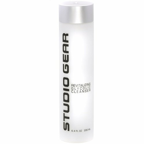 Studio Gear Revitalizing Glycolic Cleanser ๐ฟโจ Smooth, clear, radiant skin daily
