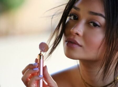Rose Quartz Vibrating Facial Massager