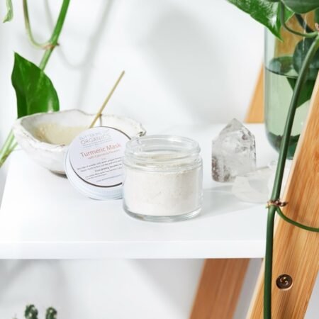 Brightening turmeric mask for glowing, balanced skin. ✨