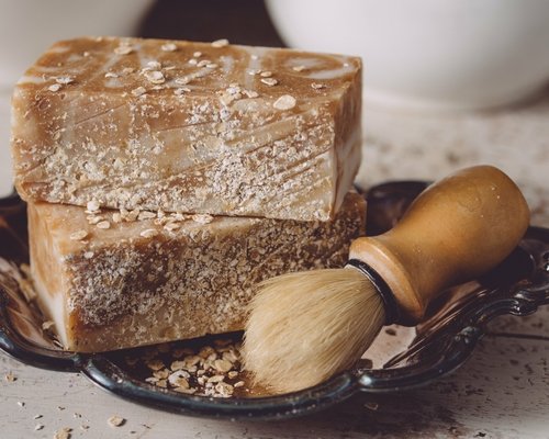 Amore Organic Handmade Soap – mysterious, masculine & magnetic. Infused with natural ingredients for a sweet, invigorating, and lasting fragrance." - Image 2