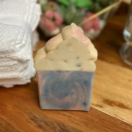 Cotton Candy Soap ā sweet, fluffy suds for soft, happy skin
